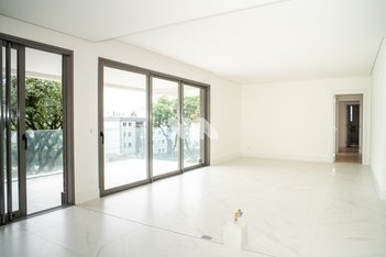 apartment em Rua Guilherme Pugsley, Água Verde - Curitiba - PR