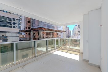 apartment em Rua 319, Meia Praia - Itapema - SC
