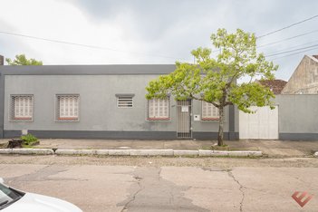 house em Rua Álvaro Chaves, Centro - Pelotas - RS