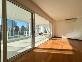 apartment em Rua Benedito Lapin, Itaim Bibi - São Paulo - SP