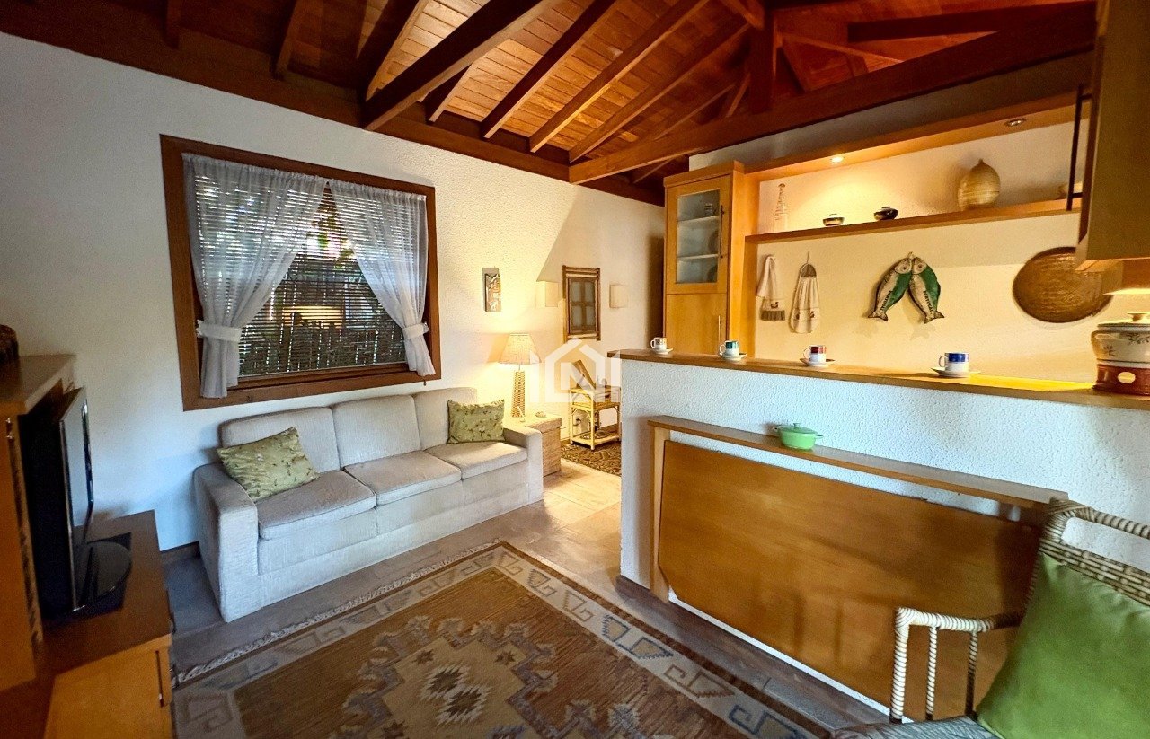 casa a venda no condominio sao fernando golf edicula sala