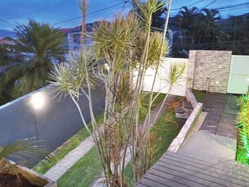house em Rua Jornalista Newton Braga Mello, Itaipu - Niterói - RJ