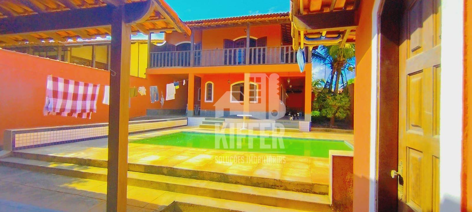 CASA 3 QUARTOS LOTE INTEIRO