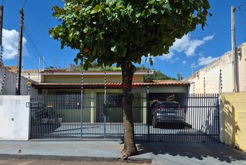 house em Rua Dom Pedro II, Centro - Santo Antônio da Platina - PR