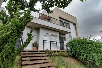 house em Avenida Antonio de Lalla, Sítio Sirinaica - Botucatu - SP