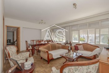 apartment em Rua Mostardeiro, Rio Branco - Porto Alegre - RS