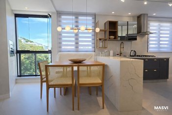 apartment em Rua das Piraúnas, Jurerê Internacional - Florianópolis - SC