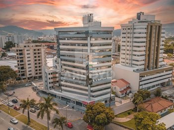 office em Avenida Marcolino Martins Cabral, Vila Moema - Tubarão - SC
