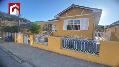 house em Rua Santa Rita de Cássia, Castrioto - Petrópolis - RJ
