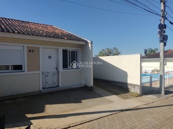 house em Rua Ibraima Kilca Machado, Jardim Betânia - Cachoeirinha - RS