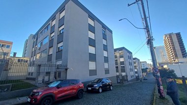 apartment em Rua Irma Valiera, São Pelegrino - Caxias do Sul - RS