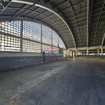 industrial em Avenida Getúlio Vargas, Jardim Califórnia - Jacareí - SP