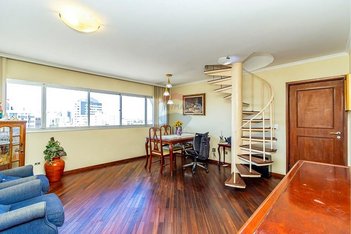 apartment em Rua Palmeiras, Água Verde - Curitiba - PR