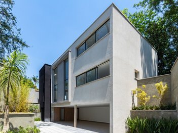house em Rua José Gambarini, Jardim Cordeiro - São Paulo - SP