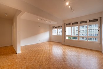 apartment em Rua Sarmento Leite, Centro Histórico - Porto Alegre - RS