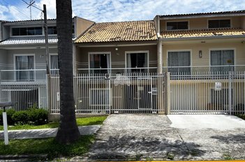 house em Rua João Batista Manzoque, Bom Jesus - São José dos Pinhais - PR
