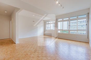 apartment em Rua Sarmento Leite, Centro Histórico - Porto Alegre - RS