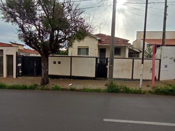 house em Rua Carlos Gomes, Jardim Nova América - Araraquara - SP