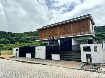 house em Doutor Antônio Luiz Moura Gonzaga, Rio Tavares - Florianópolis - SC