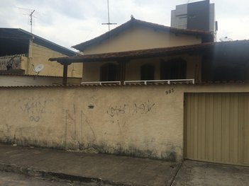 house em Rua Mulungu, Eldorado - Contagem - MG