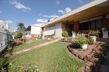 house em Rua Mauro Guedes de Oliveira, Jardim Lindóia - Porto Alegre - RS