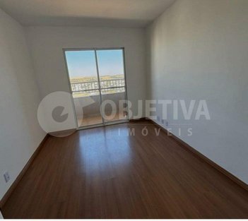 apartment em Avenida Vereador Carlito Cordeiro, Laranjeiras - Uberlândia - MG