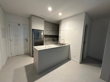 apartment em Avenida dos Dourados, Jurerê Internacional - Florianópolis - SC