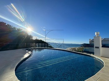 apartment em Rodovia Tertuliano Brito Xavier, Jurerê - Florianópolis - SC