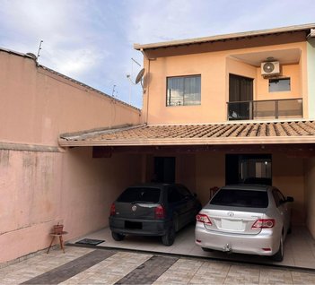 house em Avenida Benjamim Camargos, Alvorada - Contagem - MG