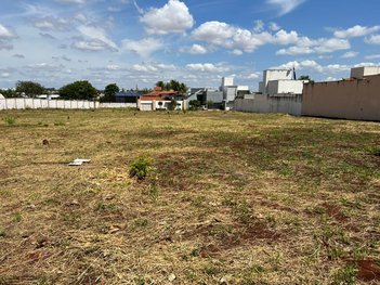 land_lot em Rua Alfredo Villela Andrade, Morada da Colina - Uberlândia - MG