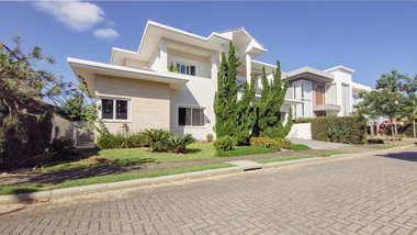 house em Rodovia Doutor Antônio Luiz Moura Gonzaga, Rio Tavares - Florianópolis - SC