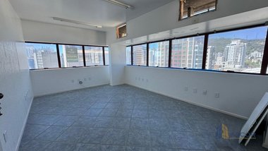 office em Rua Dom Jaime Câmara, Centro - Florianópolis - SC