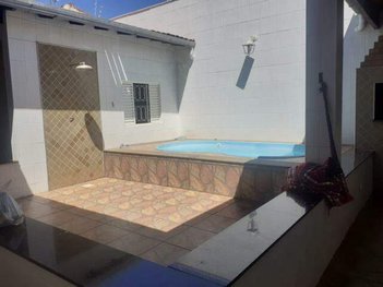 house em Rua Padre Américo Ceppi, Brasil - Uberlândia - MG