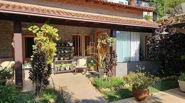 house em Estrada União e Indústria, Itaipava - Petrópolis - RJ