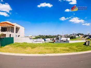 land_lot em Avenida Hailton Carlos Mantovani, Parque Villa dos Pinheiros - Indaiatuba - SP