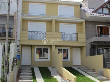 house em Rua Nestor José Nitschke, Guarujá - Porto Alegre - RS