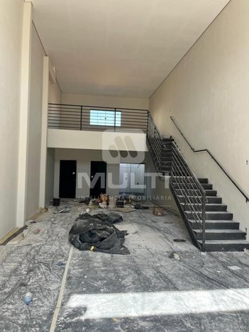 business em Avenida Ana Godoy de Sousa, Santa Mônica - Uberlândia - MG