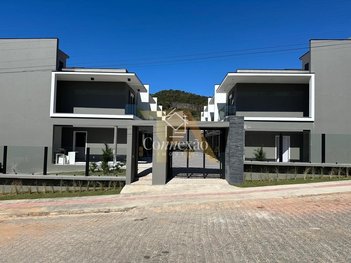 house em Rua Álvaro Ernesto dos Santos, Garopaba - Garopaba - SC