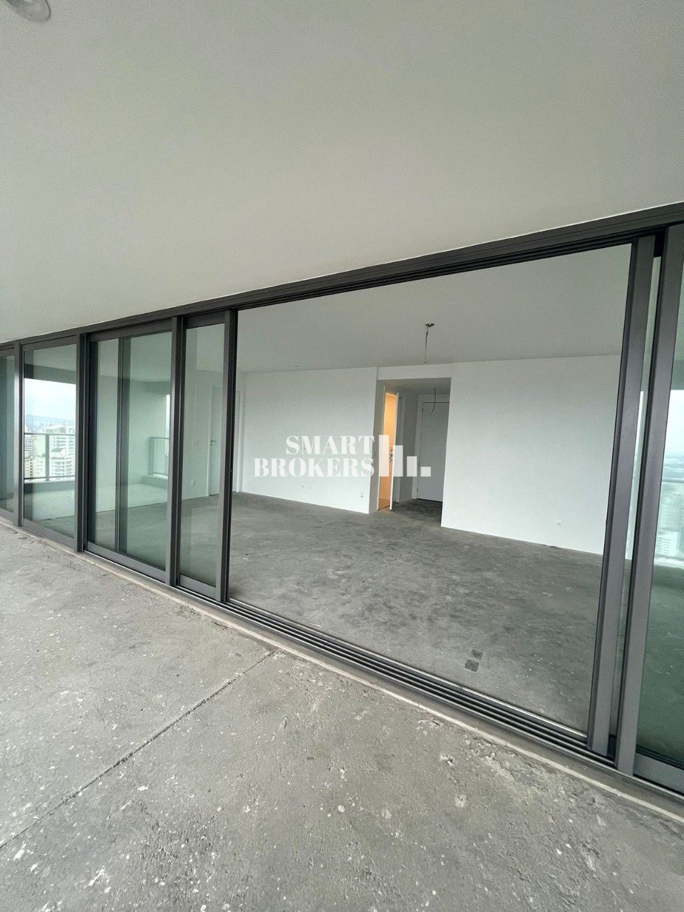 Apartamento à venda, 275 metros quadrados, 4 quartos (4 suítes) - 4 vagas de garagem - Vila Madalena