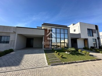 house em Rua Rose Cléia Moreira Dombrowski, Ipê - São José dos Pinhais - PR