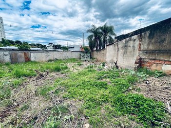 land_lot em Rua Tufi Mameri, Presidente Roosevelt - Uberlândia - MG