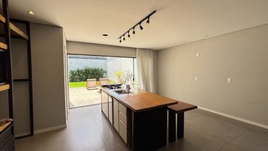 house em Rua Deputado Lauro Carneiro de Loyola, Iririú - Joinville - SC