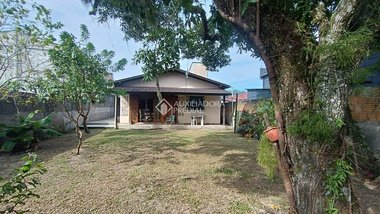 house em Rua Leonel Pereira, Cachoeira do Bom Jesus - Florianópolis - SC