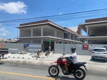 business em Avenida Bom Jesus de Nazaré, Aririú - Palhoça - SC