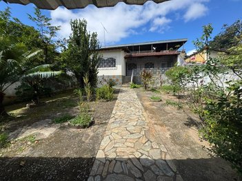 house em Avenida Bernardo de Vasconcelos, Cachoeirinha - Belo Horizonte - MG