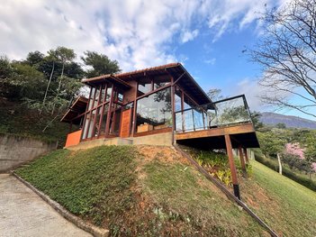 house em Estrada Ministro Salgado Filho, Cuiabá - Petrópolis - RJ