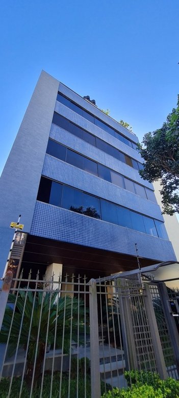 apartment em Rua Luzitana, Higienópolis - Porto Alegre - RS