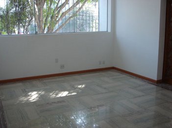 business em Almirante Pereira Guimarães, Pacaembu - São Paulo - SP