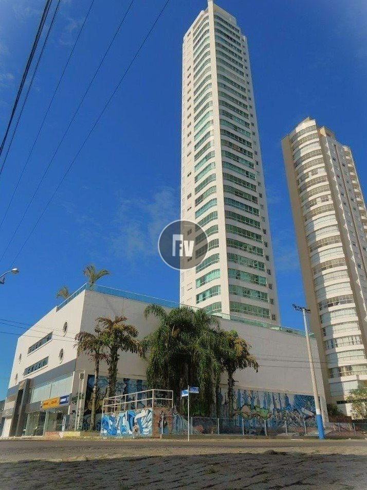 O grande destaque deste apartamento é sua exclusividade, sendo o único ocupante de seu andar.194M²