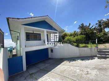 house em Avenida Fernando Ferrari, Nossa Senhora de Lourdes - Santa Maria - RS